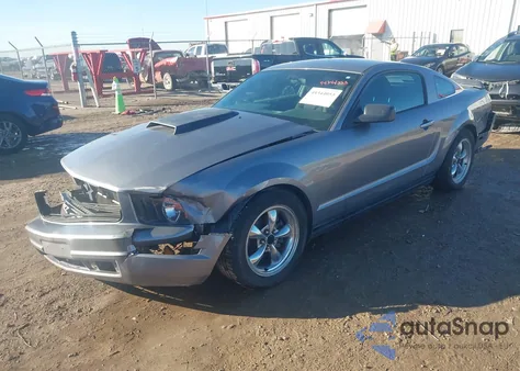 2006 Ford Mustang V6 z USA, uszkodzony, nr VIN 1ZVFT80N465117679